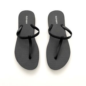 Old Navy T-Strap Flip-Flop Slipper Women’s Size 7 in Black